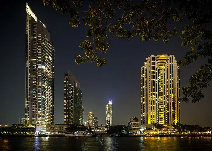Bangkok: przewodnik po mieście – co zobaczyć, gdzie spać, jak się poruszać