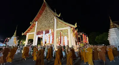 Buddyjskie święto Asalha Puja (22-26 lipca 2010)