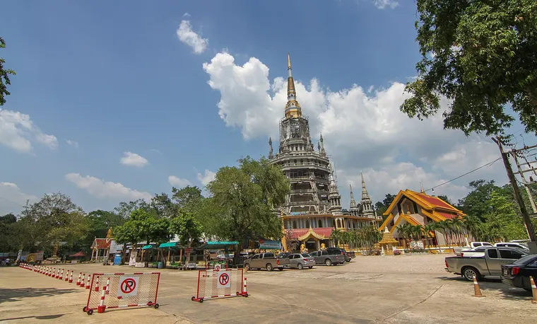 Pagoda świątyni Wat Tham Seua (Tiger Cave Temple) w Krabi