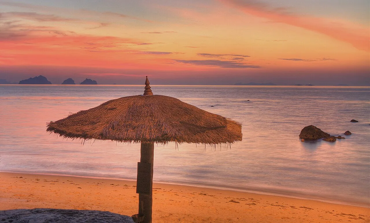 Zachód słońca nad morzem na Koh Samui