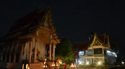 Magha Puja: lutowa pełnia i buddyjskie obchody