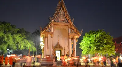 Makha Bucha w Tajlandii: buddyjskie święto pełni