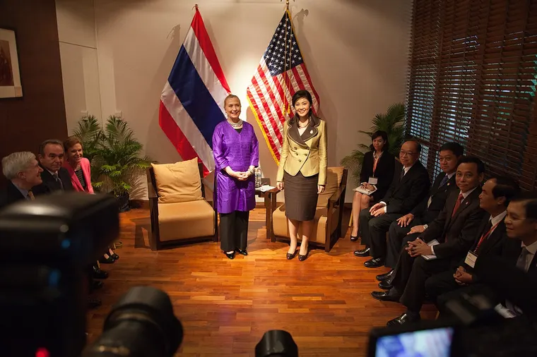 Yingluck Shinawatra podczas spotkania z Hillary Clinton