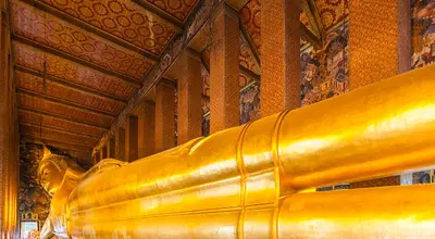 Wat Pho w Bangkoku: Odpoczywający Budda i masaż tajski