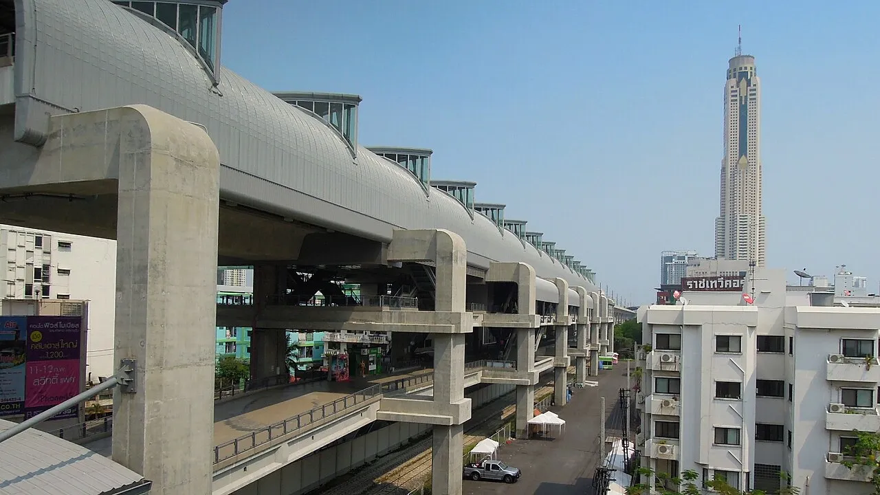 Stacja Phaya Thai linii Airport Rail Link w Bangkoku