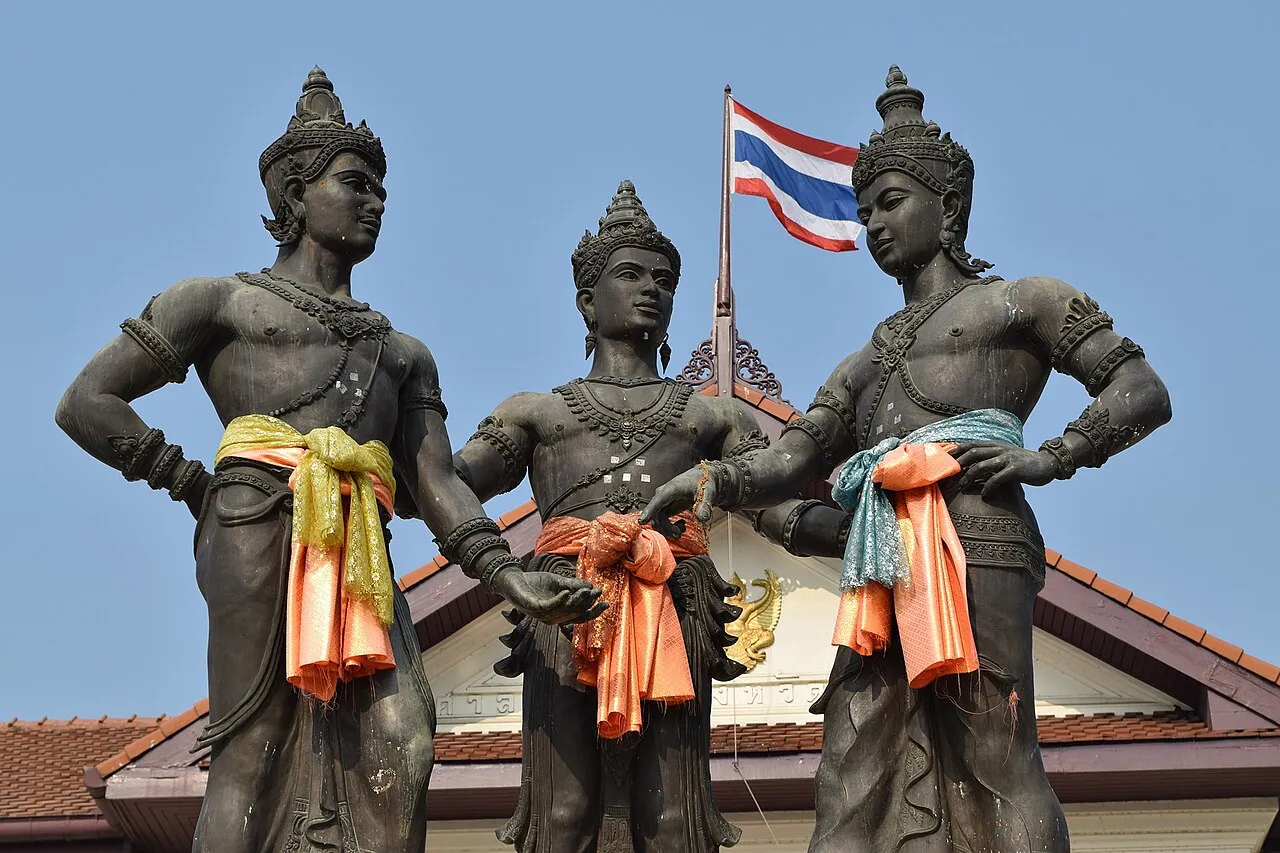 Pomnik Trzech Królów w Chiang Mai: Mengrai, Ram Khamphaeng i Ngammuang