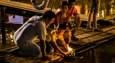 Loy Krathong w Isaan – święto życzeń, święto zakochanych, święto światła