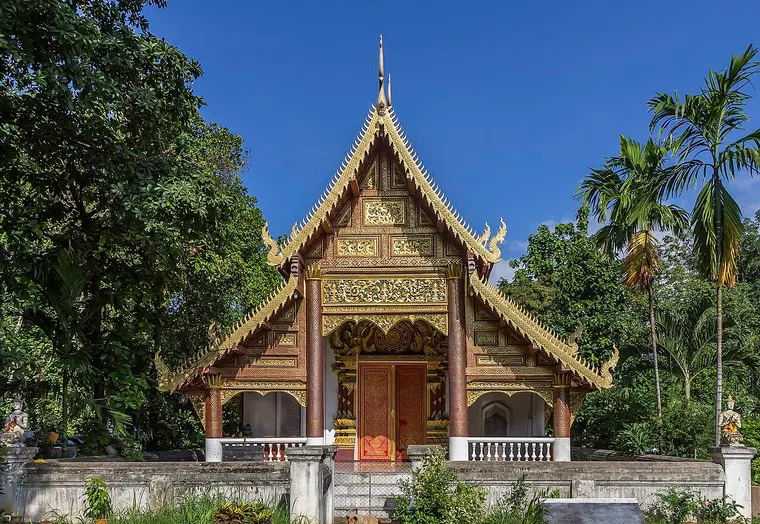 Złocony wihan Wat Chiang Man w Chiang Mai